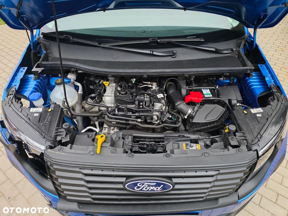 Ford Transit Courier - 21