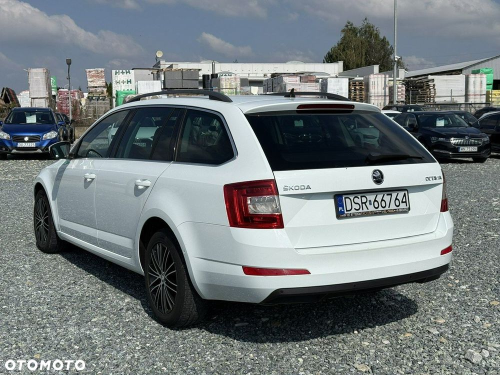 Skoda Octavia Combi 2.0 TDI DSG Style - 7