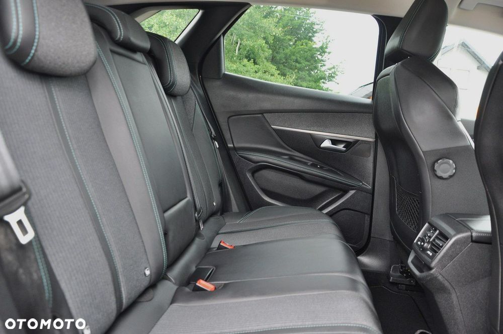 Peugeot 3008 1.2 PureTech Allure Pack S&S - 12