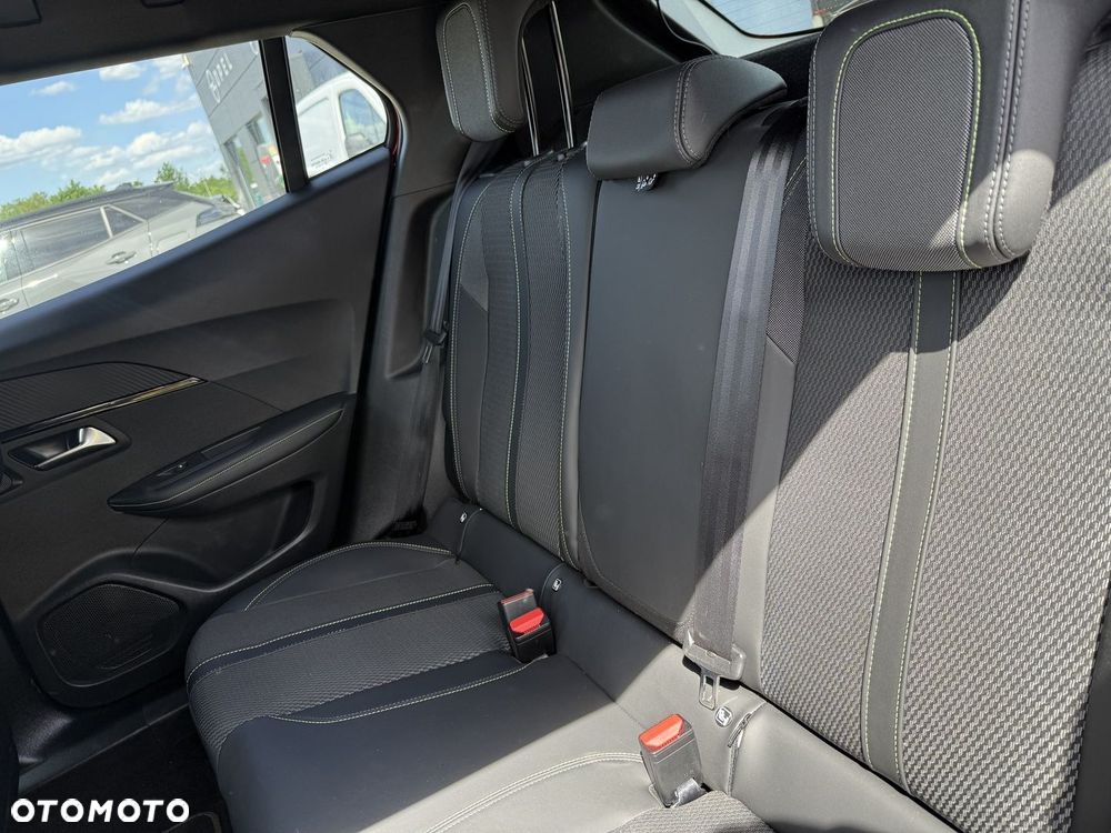 Peugeot 2008 - 13