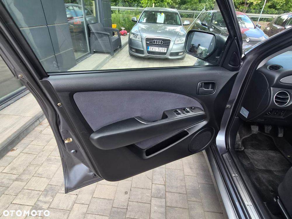 Mitsubishi Outlander 2.0 Comfort - 29