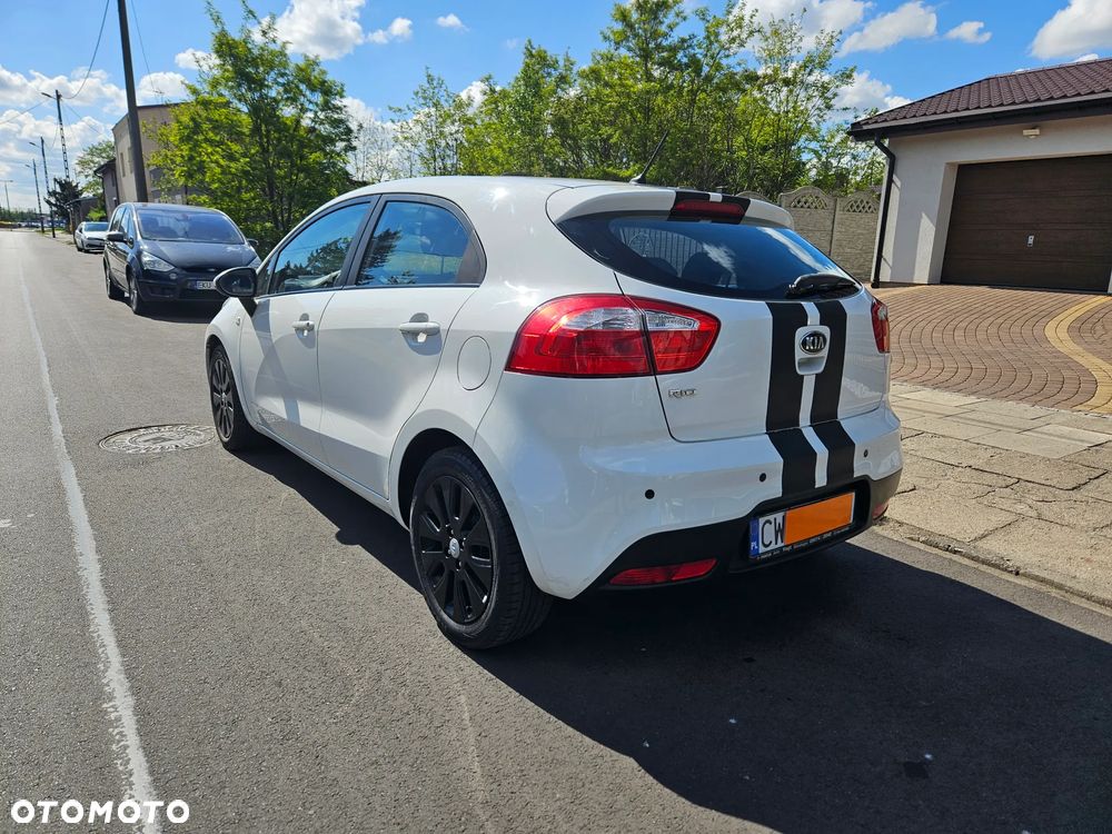 Kia Rio 1.2 Dream-Team Edition - 4