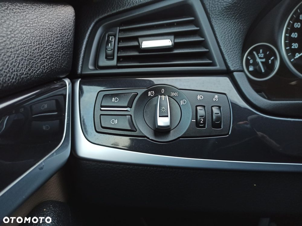 BMW Seria 5 520d Luxury Line - 24