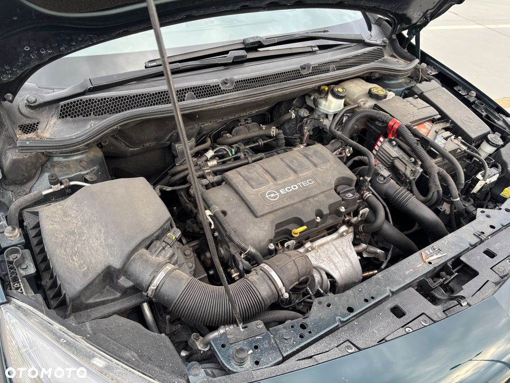 Opel Astra 1.4 T Sport - 21