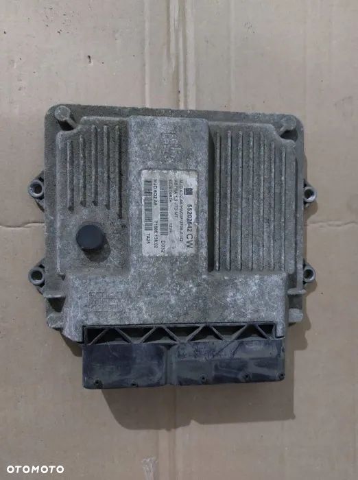 Sterownik silnika komputer Opel Astra H 1.3 DTH 55202542 CW PIN - 1