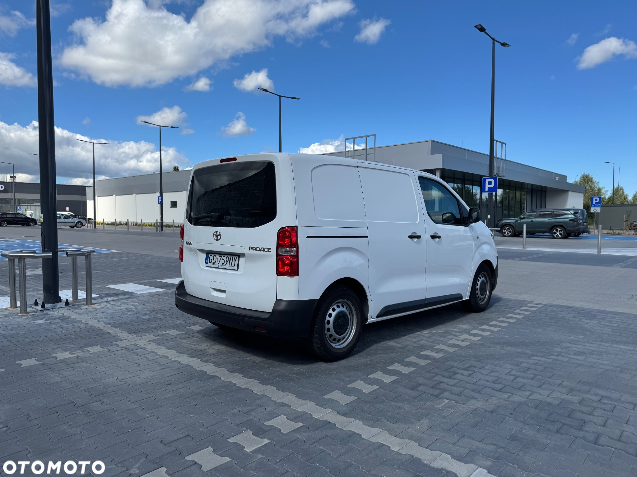 Toyota ProAce Kombi 1.6 D-4D Medium 2,7t - 12