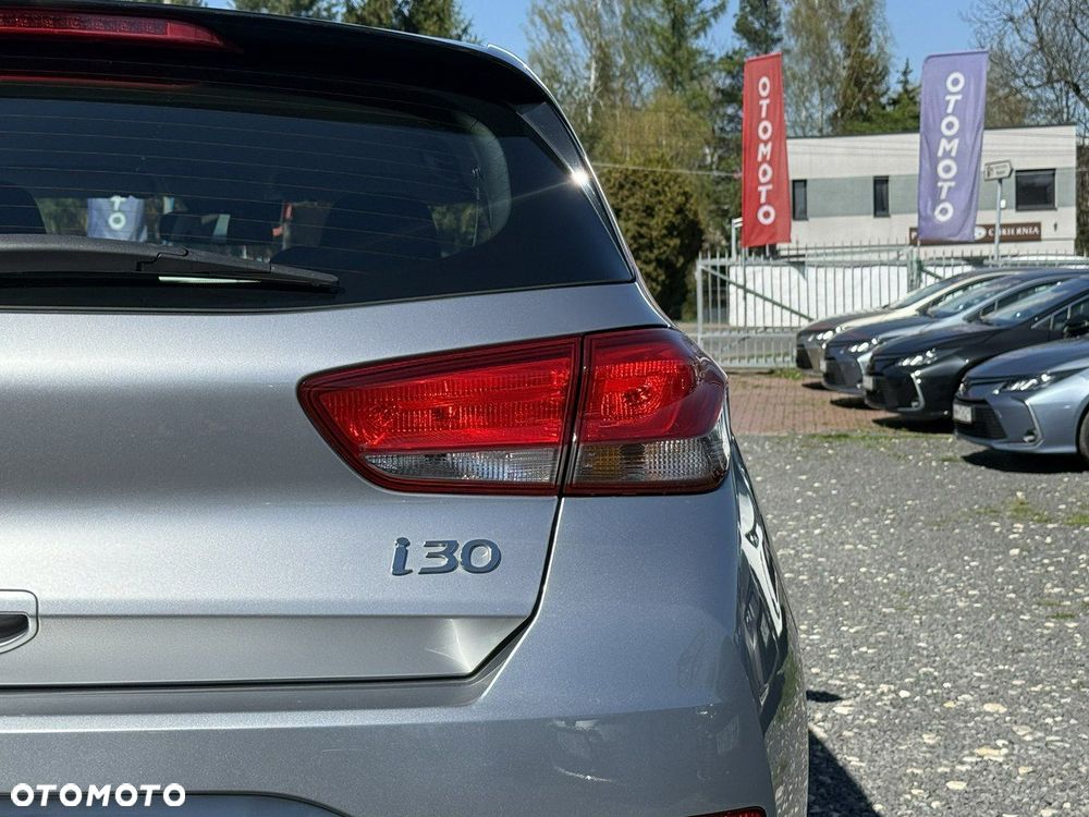 Hyundai i30 1.5 DPI Classic + - 9