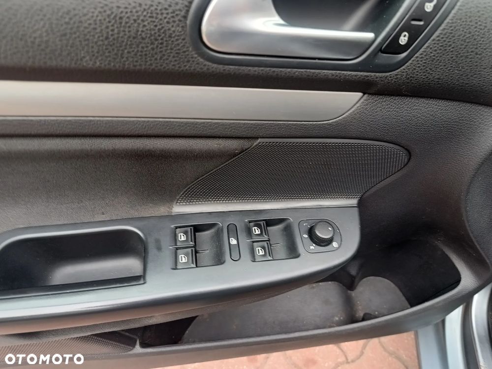 Volkswagen Golf - 20