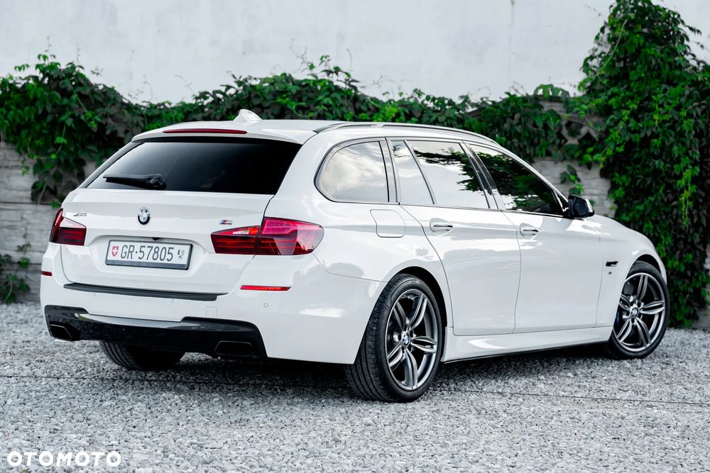 BMW Seria 5 M550d xDrive Sport-Aut - 11