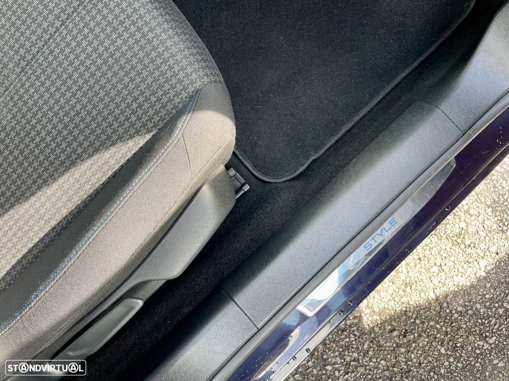 Peugeot 308 1.2 PureTech Style - 25