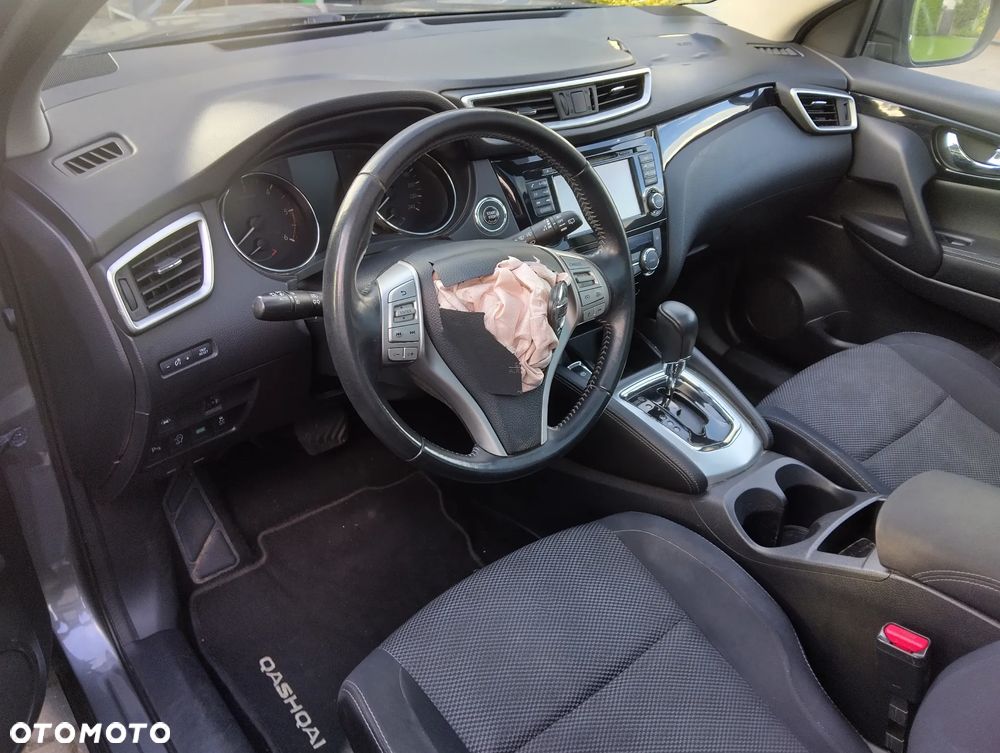 Nissan Qashqai 1.6 DCi Xtronic TEKNA - 23