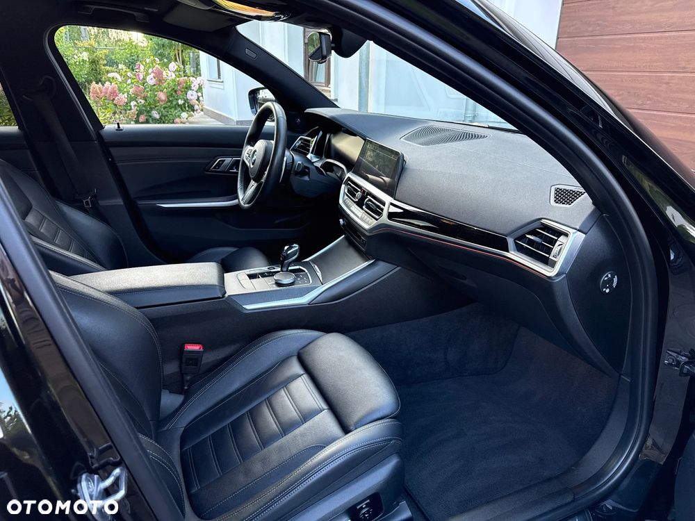 BMW Seria 3 330d M Sport sport - 26