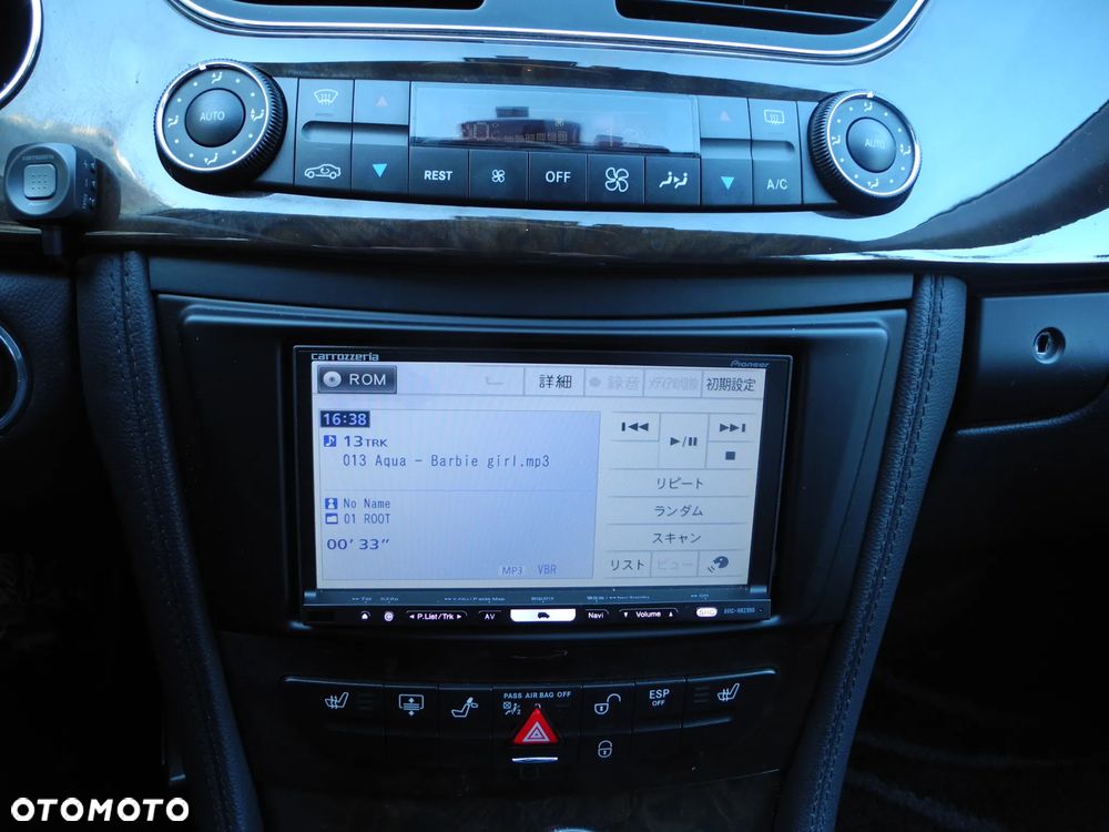 Mercedes-Benz CLS - 12