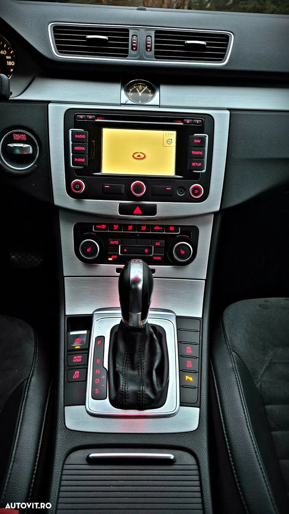 Volkswagen Passat Variant 2.0 Blue TDI DSG SCR Highline - 15