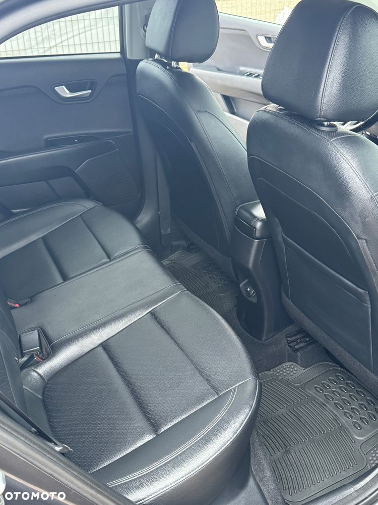 Kia Rio 1.0 T-GDI 100 Dream-Team Edition - 19