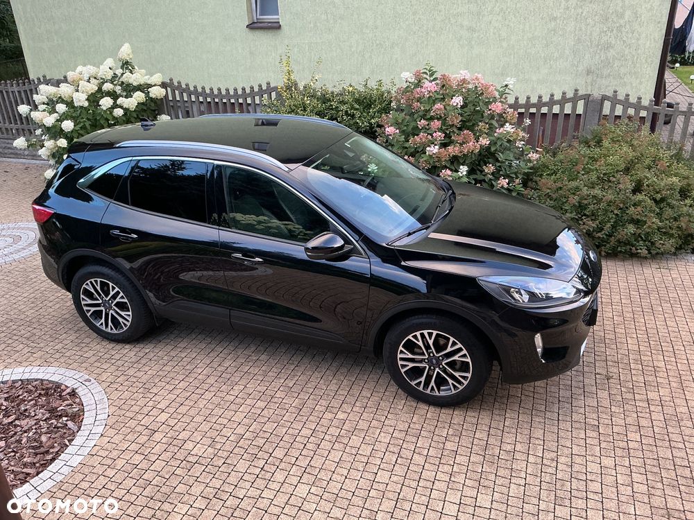 Ford Kuga - 1