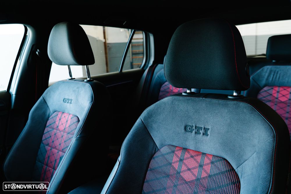 VW Golf 2.0 TSI GTi TCR DSG - 19