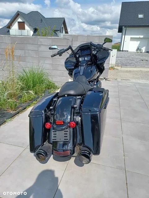 Harley-Davidson Touring Road Glide - 13