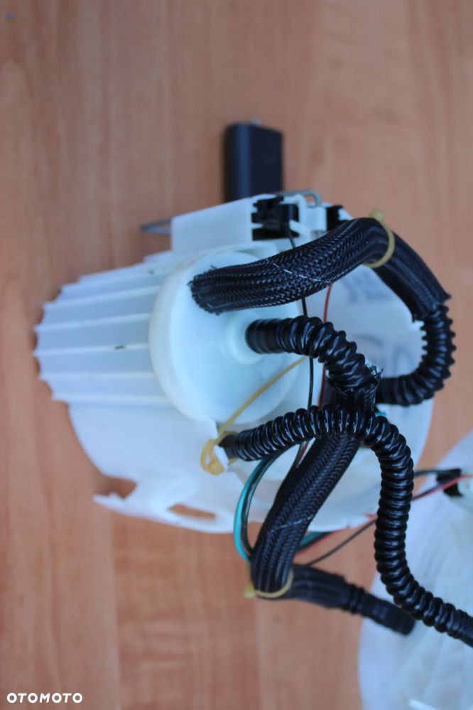 POMPKA POMPA PALIWA OPEL ASTRA H 1.6 TURBO 13262083 - 4