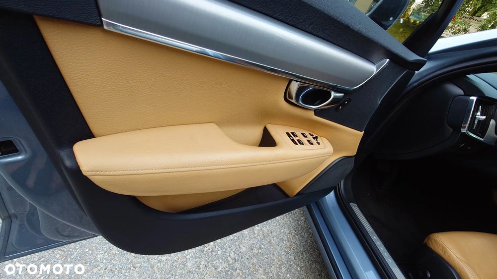 Volvo S90 - 16