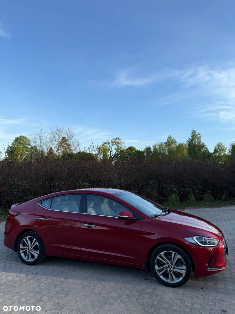 Hyundai Elantra 1.6 Classic Plus - 3