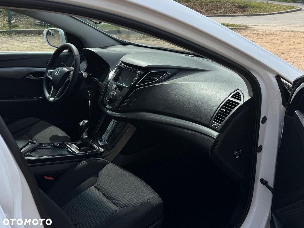 Hyundai i40 Kombi 1.6 Classic - 13