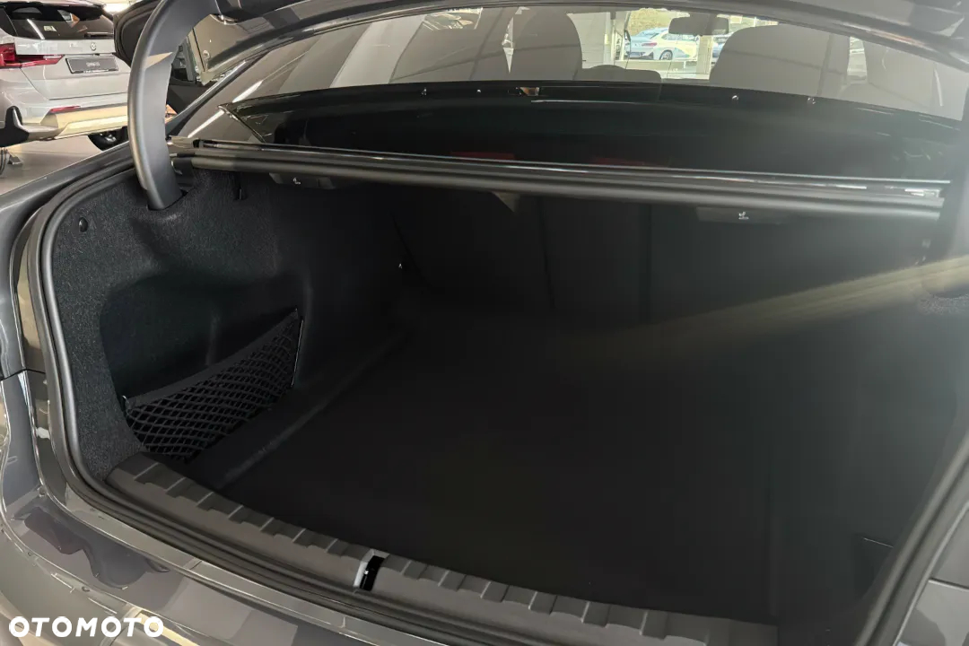 BMW Seria 3 320i M Sport sport - 12