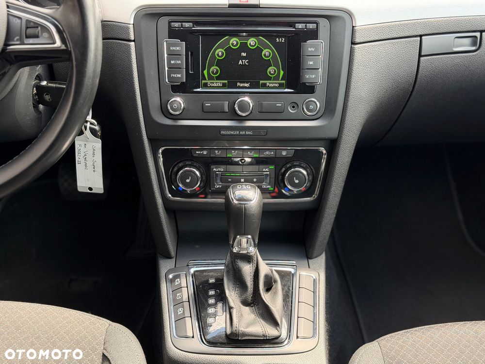 Skoda Superb 2.0 TDI DSG Ambition - 24