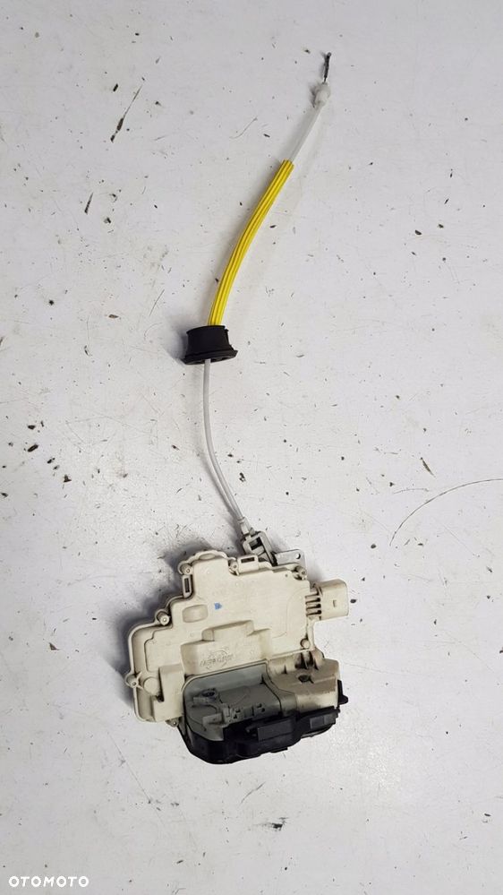 zamek drzwi prawy tył Audi A4 B7 8E0039016 - 1