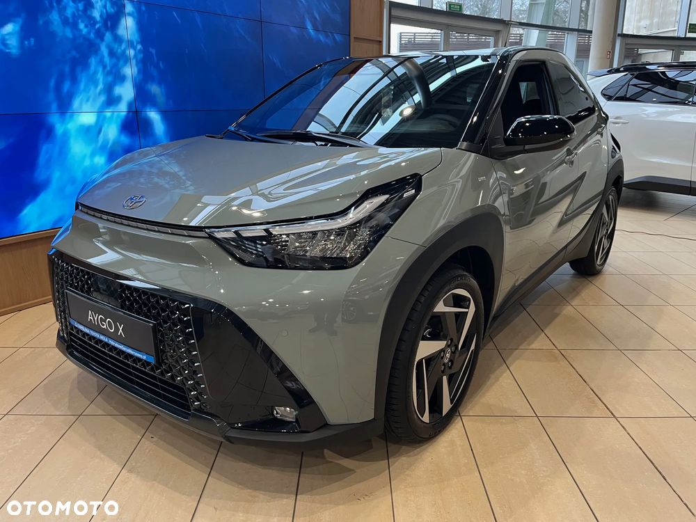 Toyota Aygo X Hybrid 1.5 Style e-CVT - 1