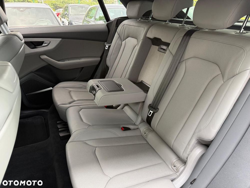 Audi Q8 - 24