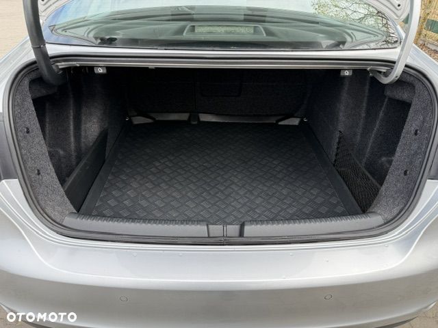 Volkswagen Jetta 1.2 TSI BlueMotion Technology - 9