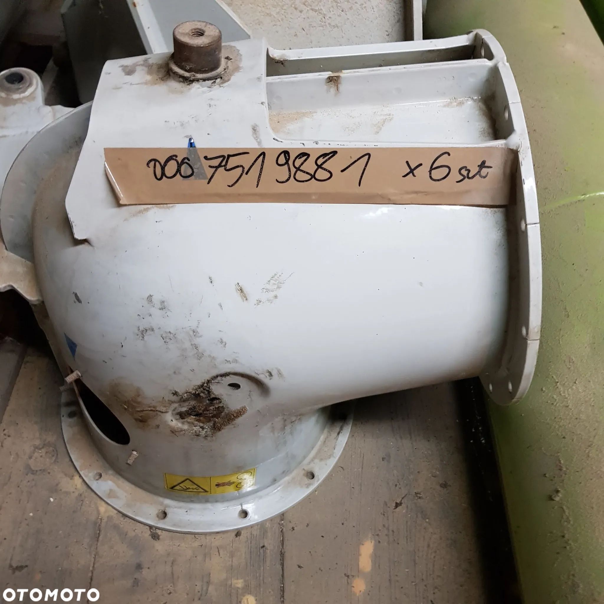Kolano rury wysypowej Claas Lexion / Tucano 0007519881 - 1