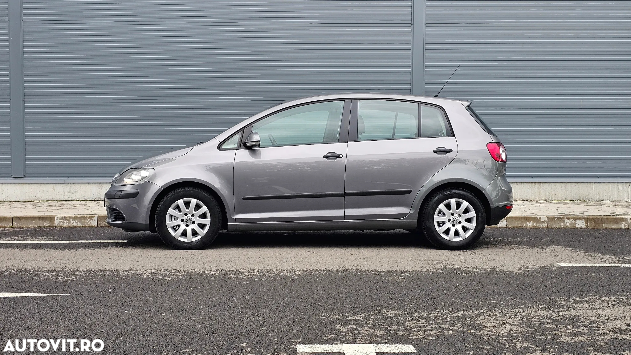 Volkswagen Golf Plus 1.9 TDI Comfortline DPF DSG - 5
