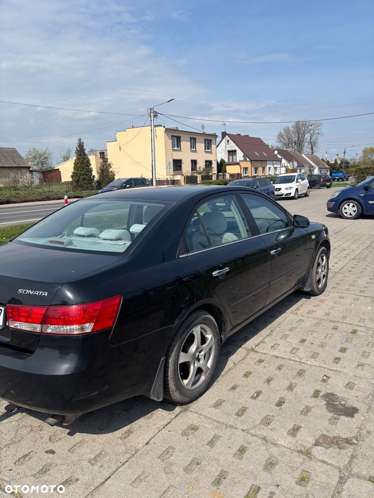 Hyundai Sonata - 6