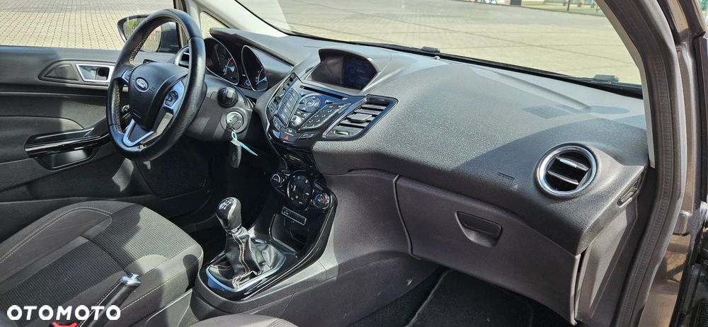 Ford Fiesta 1.0 EcoBoost S&S TITANIUM - 12