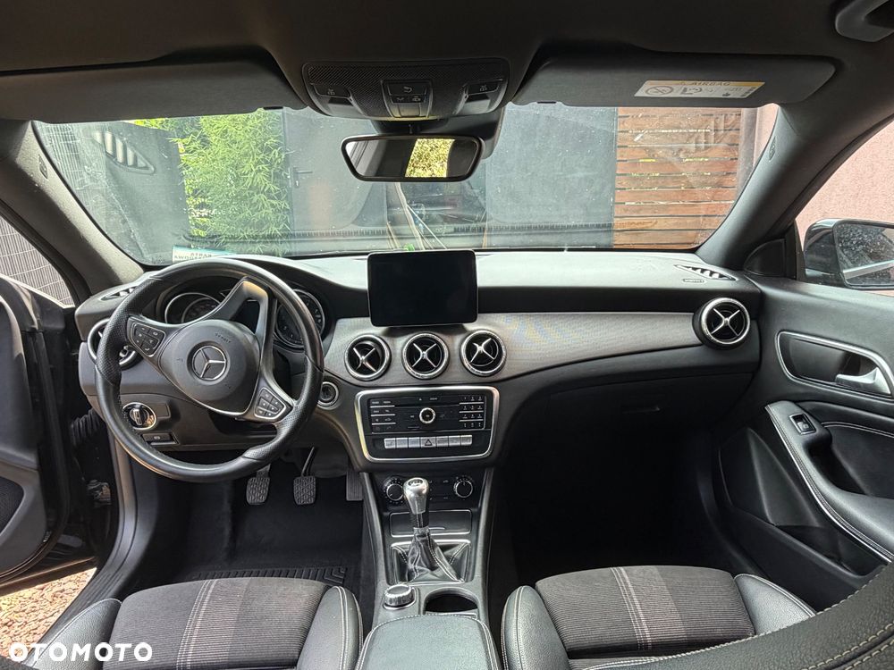 Mercedes-Benz CLA 180 - 7