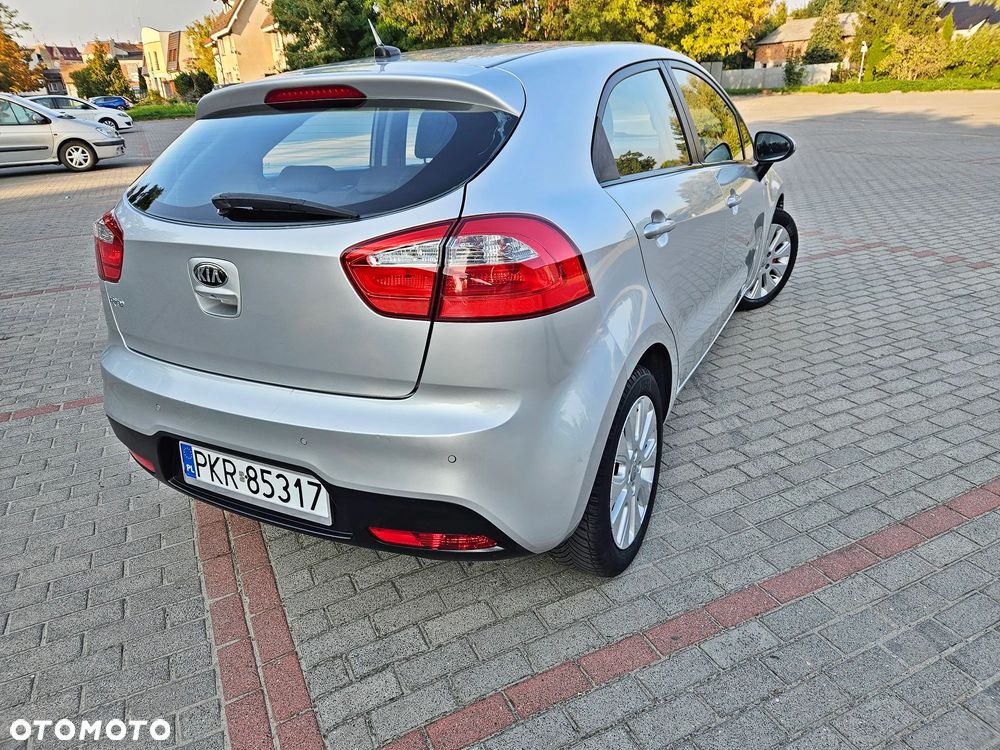 Kia Rio - 7