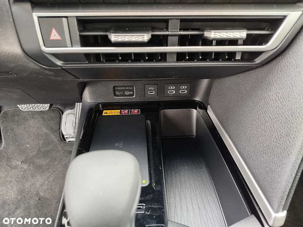 Toyota Camry 2.5 Hybrid Dynamic Force Executive e-CVT - 14