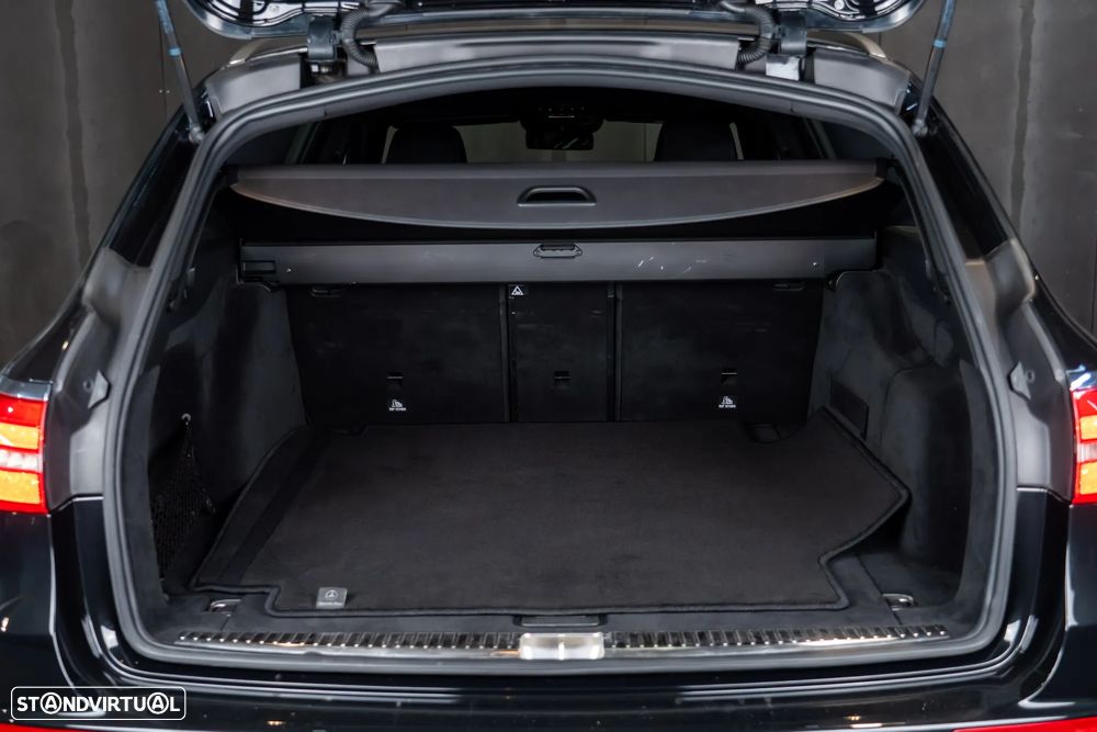 Mercedes-Benz E 220 d AMG - 31