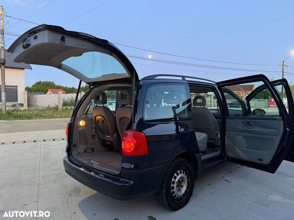 Volkswagen Sharan 1.9 TDI United II - 19