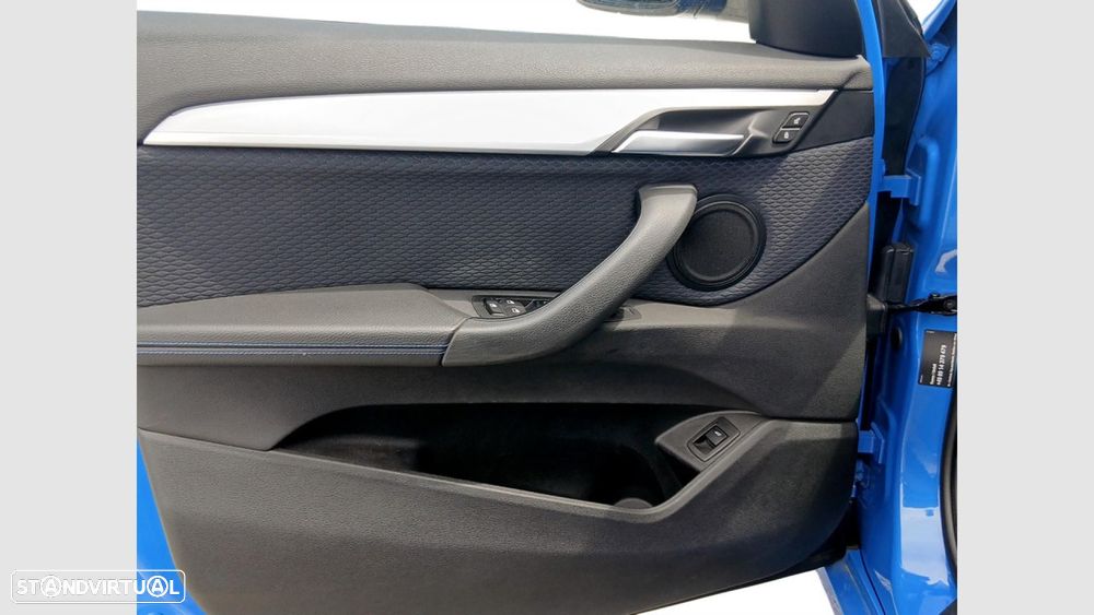 BMW X1 sDrive18d — fotografia 11
