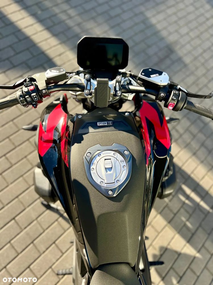 BMW R - 8