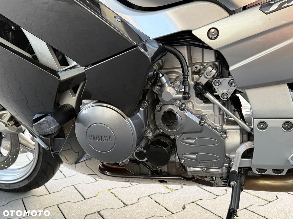 Yamaha FJR - 33