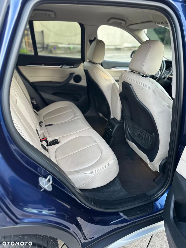 BMW X1 xDrive20i GPF xLine - 10