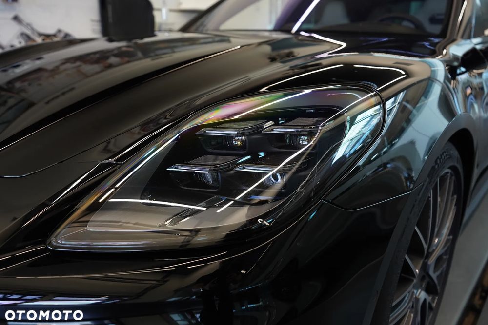 Porsche Panamera - 35