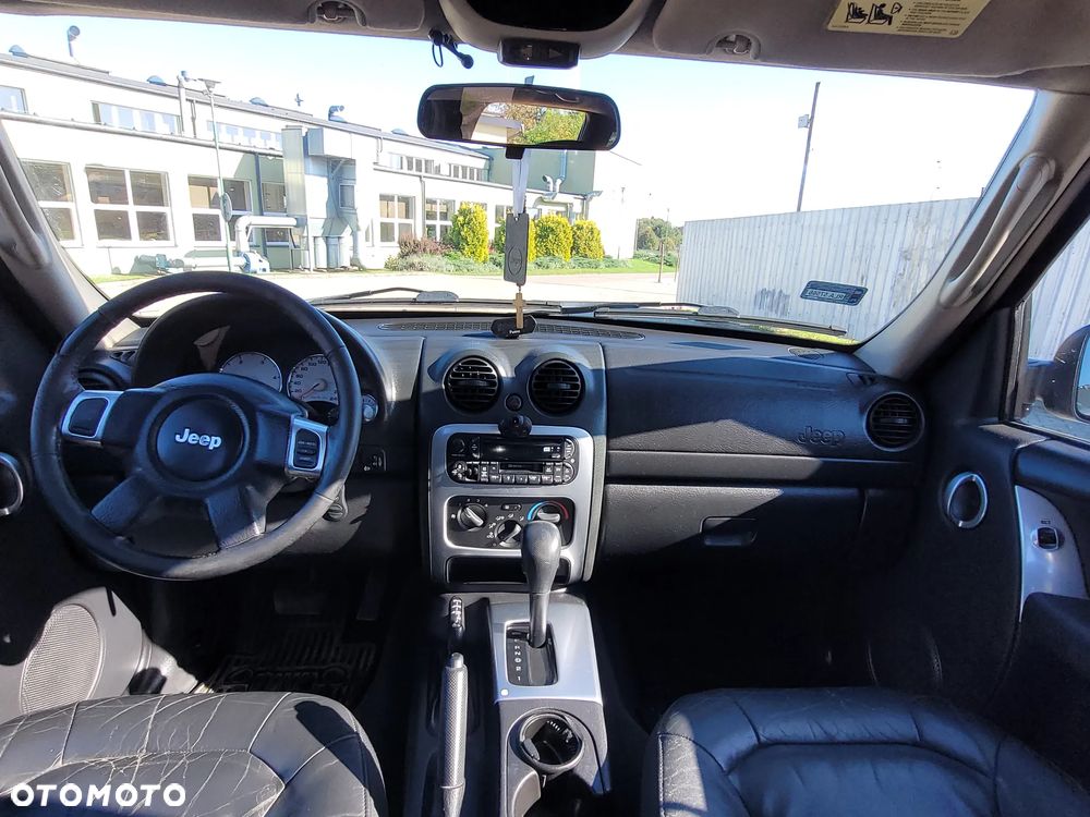 Jeep Cherokee 2.8L CRD Limited - 11