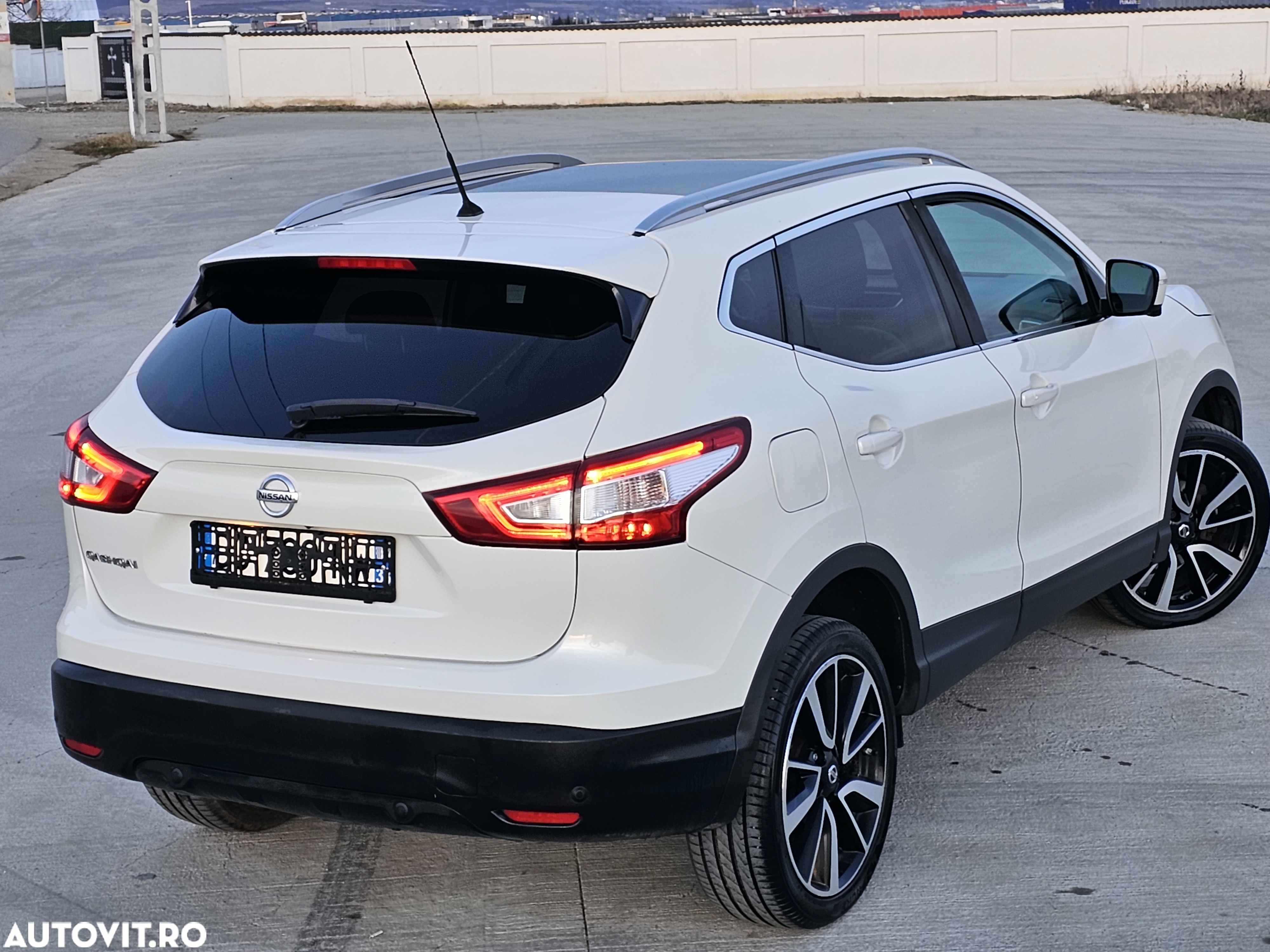 Nissan Qashqai 1.6 DCI Start/Stop Tekna - 22