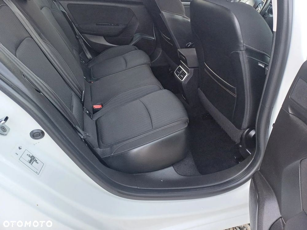 Renault Megane 1.5 Blue dCi Intens - 27