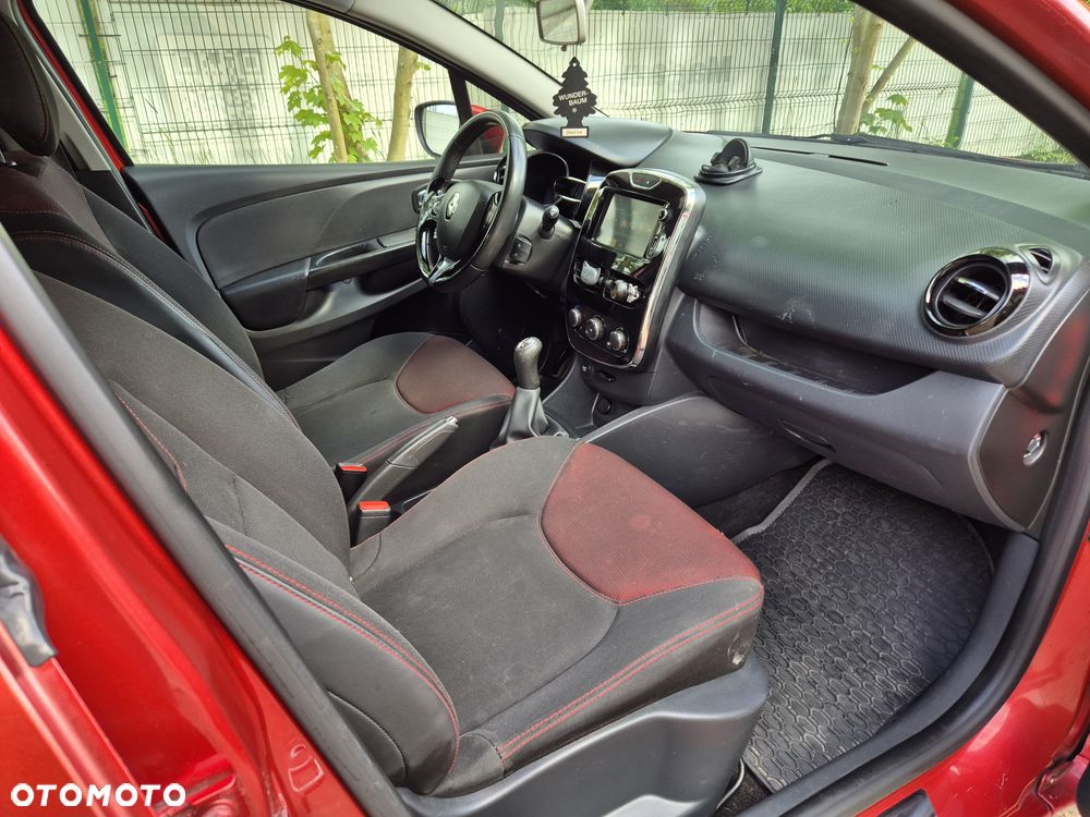 Renault Clio 1.2 16V Zen - 24